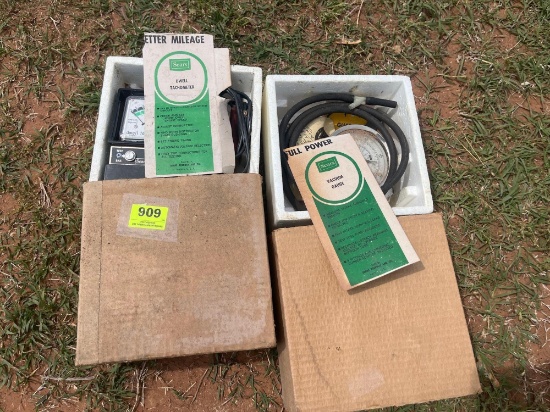 G Dwell Tachometer and vacuum gauge