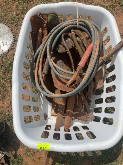 G gloves rake, jumper cables and various items