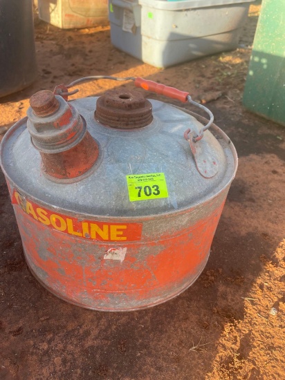 G - antique gas can