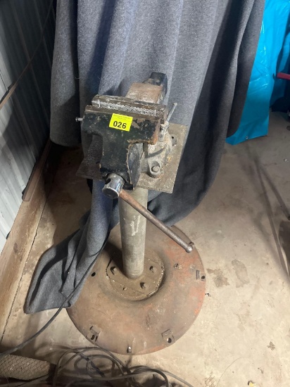 bench vise on stand
