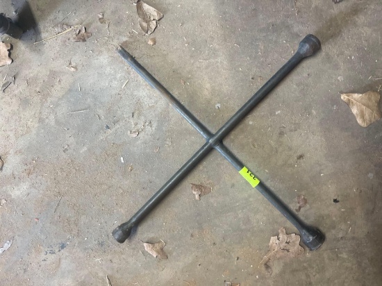 Tire iron