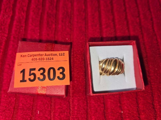 14K Yellow Gold Dome Ring. 5 Grams. In Gift Box.
