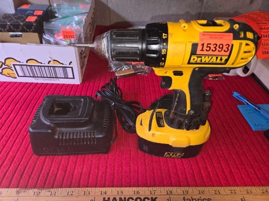 Dewalt XR2 18V Drill with Battery and Charger. Working, Still has Charge. Tools.