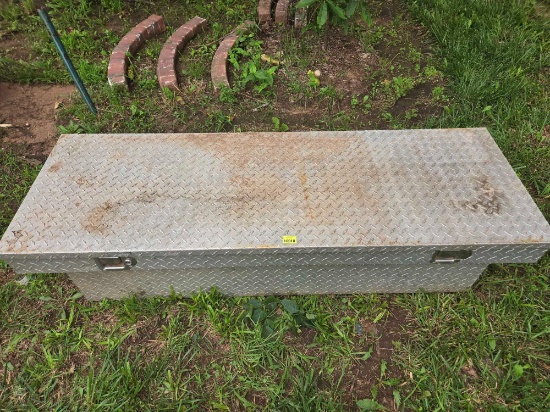 Daws Manufacturing. Aluminum Diamond Plate Truck Toolbox. Made in USA.