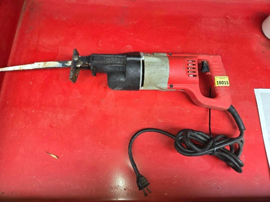 Milwaukee Sawzall. Works Good. Tools