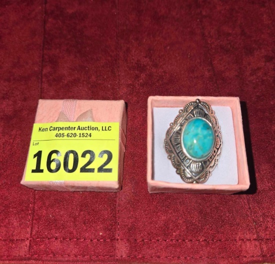 Vintage Silver Ring with Stone. Stamped 925. 12 Grams Total Weight. In Gift Box. Jewelry