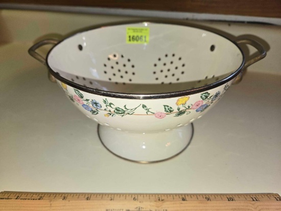 Vintage, Enamel Ware Collander with Brass Handles.