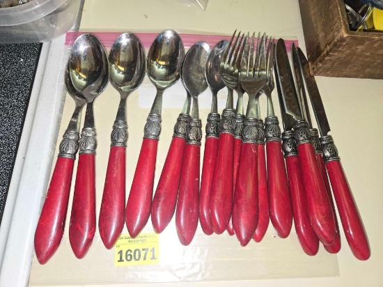16 Pieces of Ornate Eating Utensils.