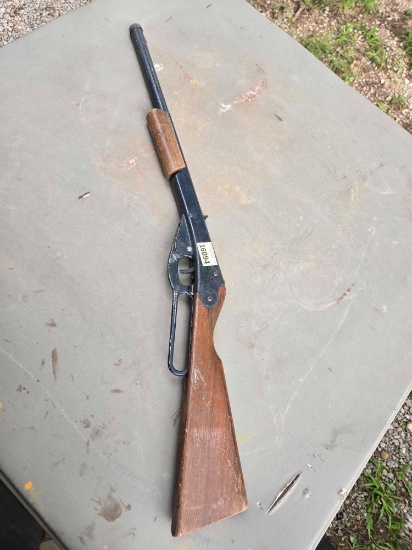 Vintage, Daisy BB Rifle. Outdoor Recreation.