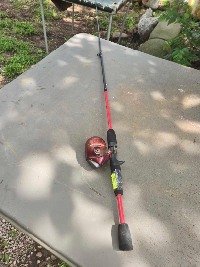 Shakespeare Durango Reel on Shakespeare Reverb Fishing Rod. Outdoor Recreation.