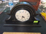 Decorative Mantle Clock.
