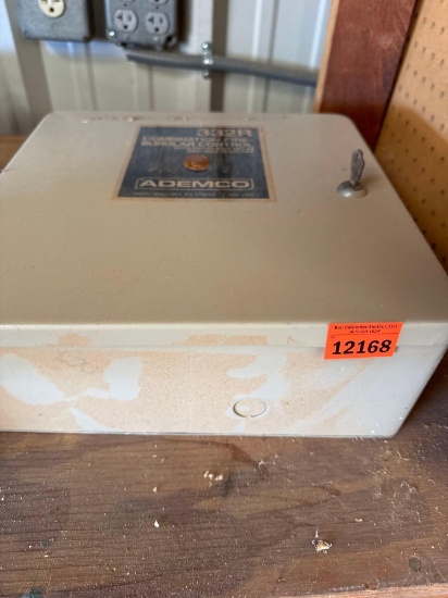 metel Box with key