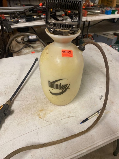 Pump up sprayer