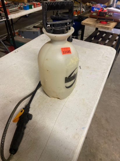 Pump up sprayer