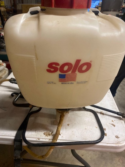 Back pack sprayer