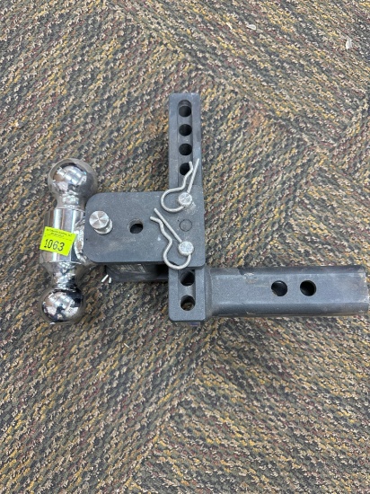 Adjustable dual ball trailer hitch mount