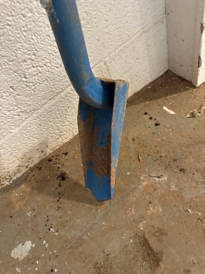 Ditch shovel