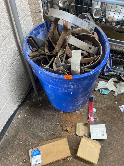 Pipe hangers