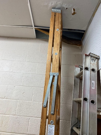 Wood ladder measurments in photos