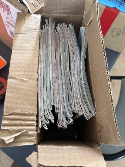 Sports illustrated magazines, 25 count