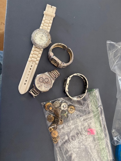 4 Watches, vintage sewing buttons