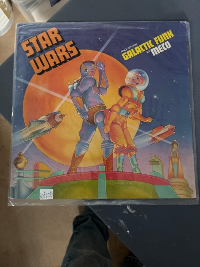 5 record cover and 2 record inserts