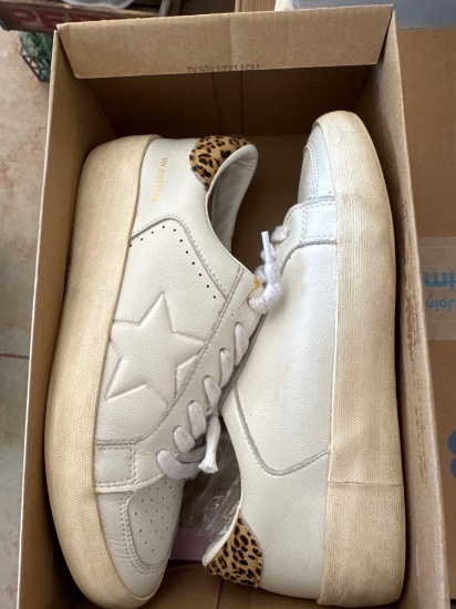 2 pair womens shoes size in photos