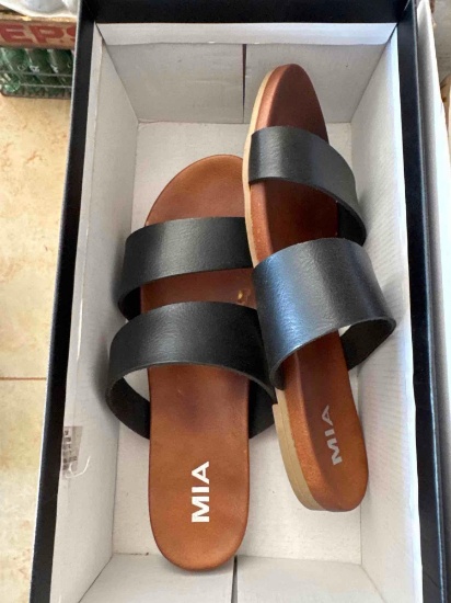2 pair womens shoes size in photos