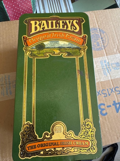 Baileys tin