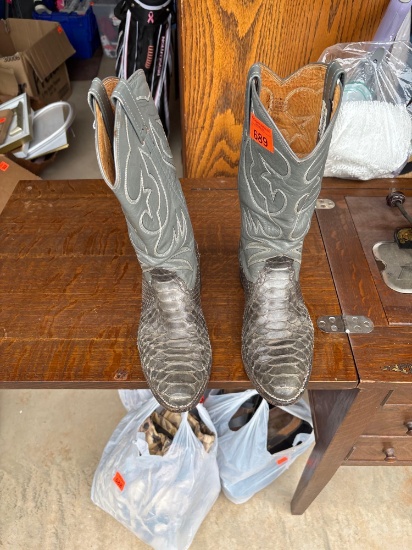 Nocona gray snake boots size 7 1/2