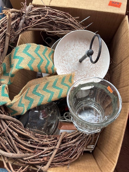 Box of miscellaneous items