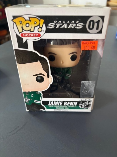 Pop hockey Jamie Benn