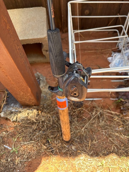 Davies Procaster reel with a Berkley lightning rod