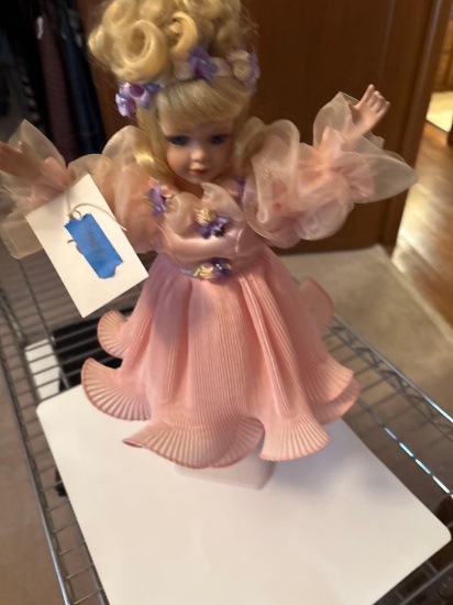 porcelain doll to count