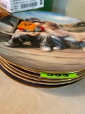 Decorative collectible plates