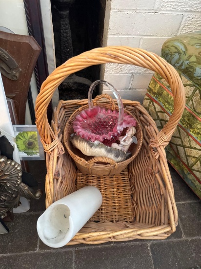 Baskets, figurines, photo frames 22x 18 to 3 x 5
