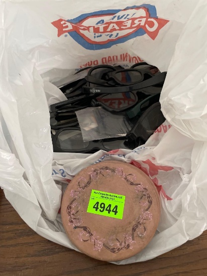3D glasses and 3 coasters