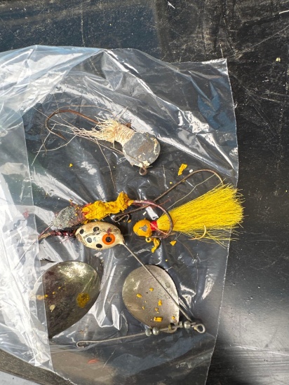 Fishing lures