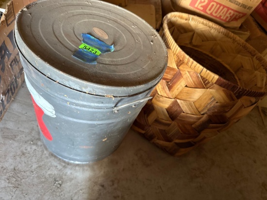 Baskets , Christmas tin can, plant pot