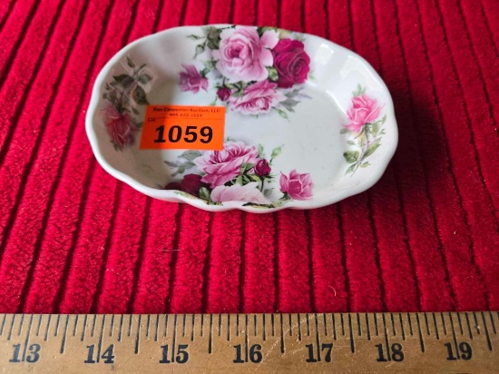 Antique, Crownford, Fine Bine China. Made in England. Soap Dish.