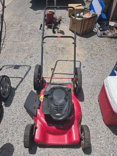 Briggs and Stratton Mulch/Mower Combo. Runs Good.