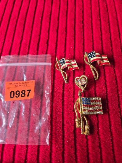 Group of 4 Assorted Patriotic Flag Brooches/Pins. All one Money. Jewelry.