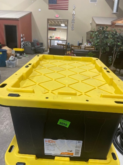 Storage tote