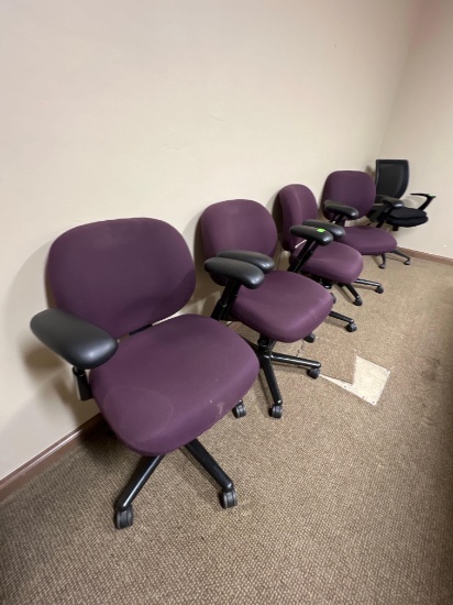 4 rolling swivel chairs