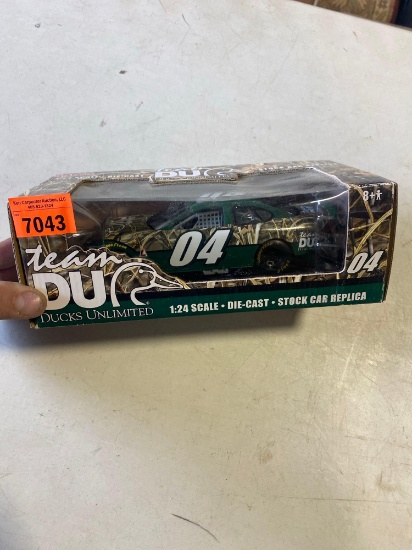 NASCAR diecast car ducks unlimited # 04