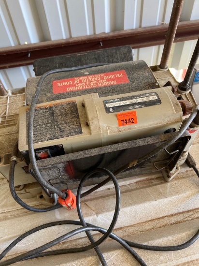 Portable wood planer