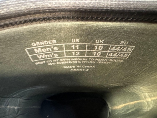 Boots size in photos