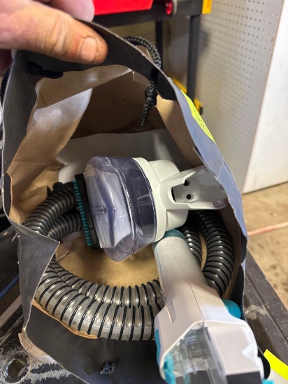 Attachment pieces for a carpet cleaner