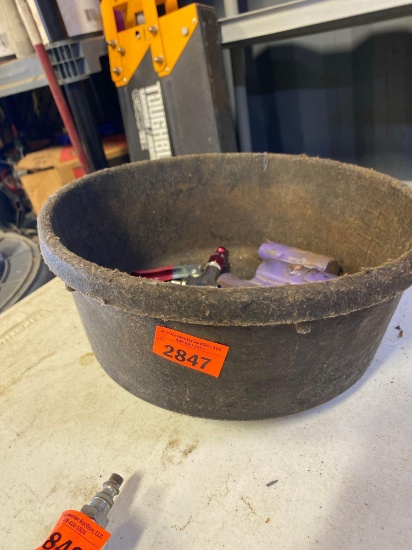 Air blow gun and plastic bowl