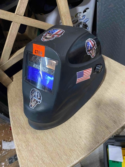 Welding helmet